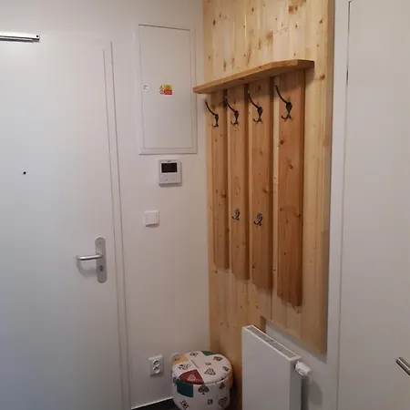 Apartman U Mamuta Dolni Morava Exterior photo